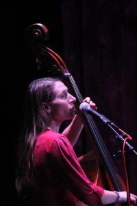 Suzanne Ford - Bass/Vocals